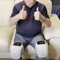 <strong>Alex</strong>